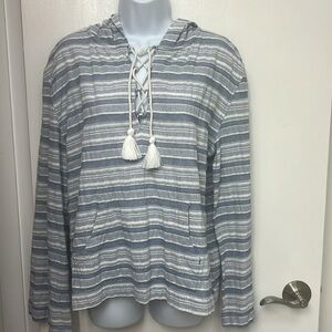 125. Roxy Paradise Calling Woven Poncho
Hoodie for Women, Sz. L. PTP 21.5” NWT